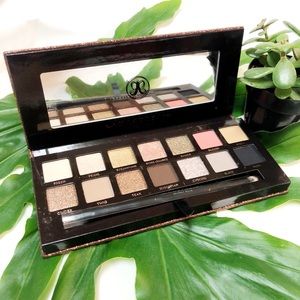 Anastasia Beverly Hills sultry eyeshadow palette